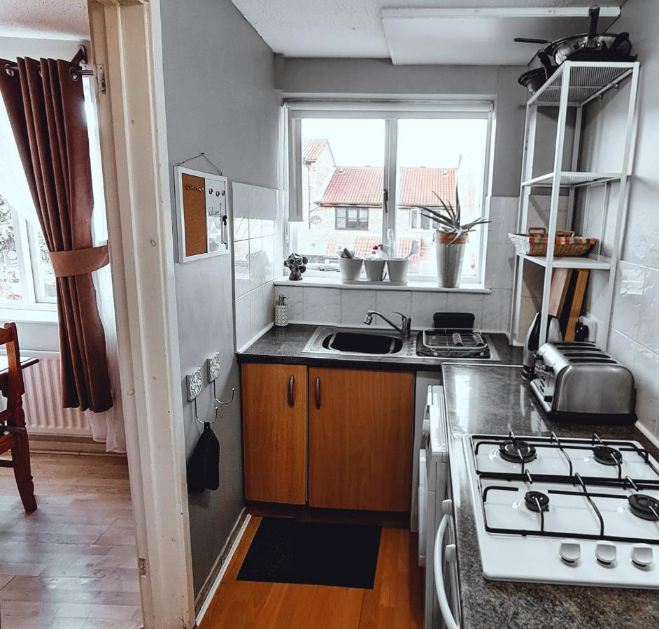 Appartement Sw19 - Quiet Split-level 2-bedroom Maisonette With Garden Londen